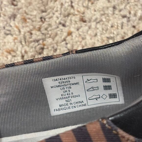 Lands' End Black Tan Gatas Comfort Slip On Shoes Size 11 - Picture 10 of 10